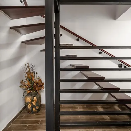 Psychedelia House Вилла