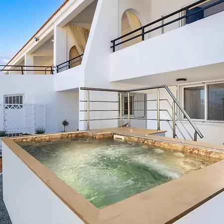Psychedelia House Villa
